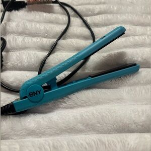 BNY Mini Blue Hair Straightener